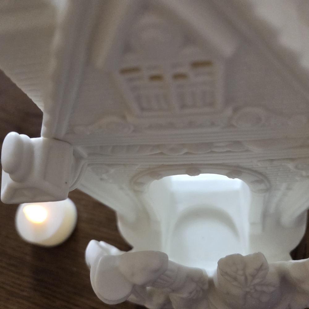 PartyLite Bakery Carolers Tea Light Holder Beautiful White Bisque - Picture 8 of 11